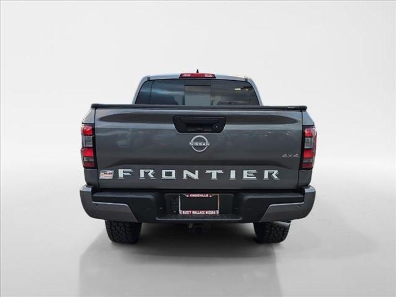 new 2025 Nissan Frontier car