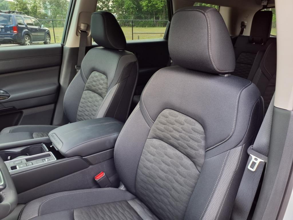 new 2025 Nissan Pathfinder car, priced at $40,939