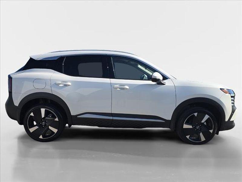 new 2025 Nissan Kicks car, priced at $29,135