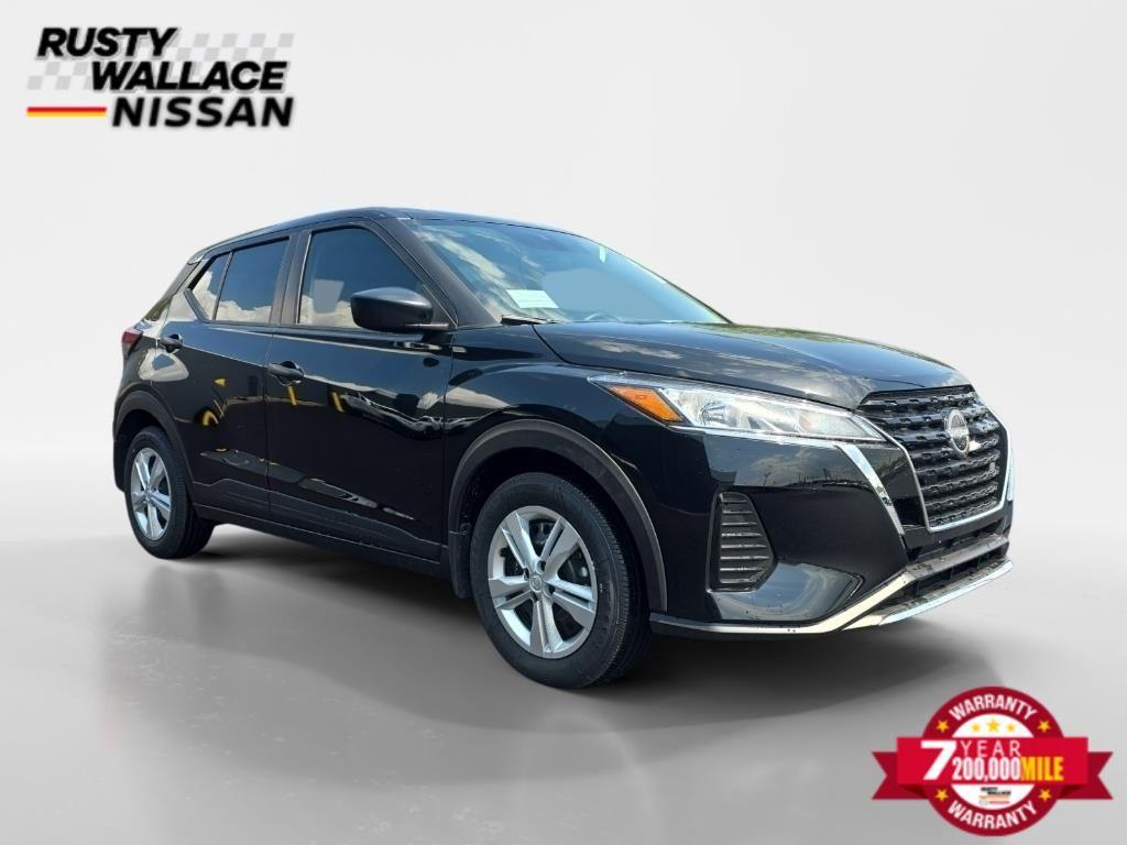 new 2025 Nissan Kicks Play car, priced at $22,998