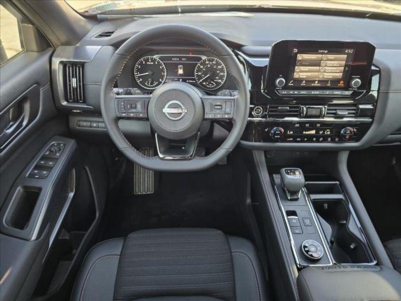 new 2024 Nissan Pathfinder car, priced at $40,826