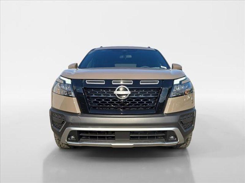 new 2024 Nissan Pathfinder car, priced at $40,826