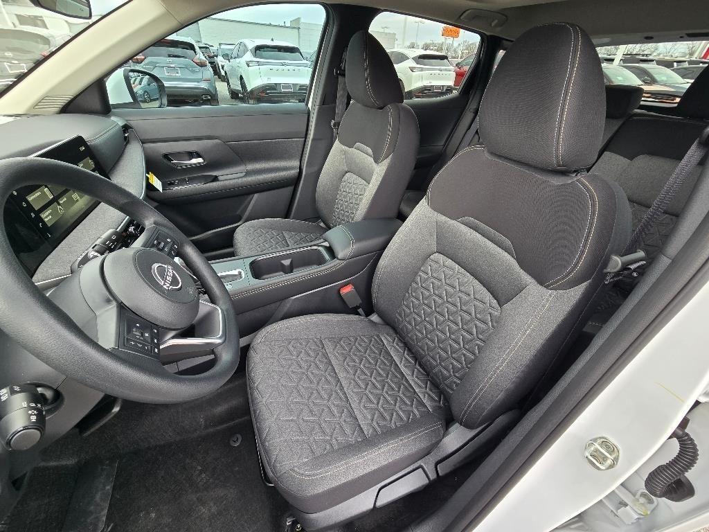 new 2025 Nissan Kicks car