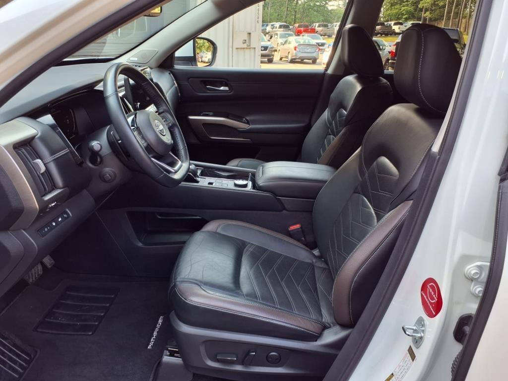 used 2022 Nissan Pathfinder car, priced at $35,997