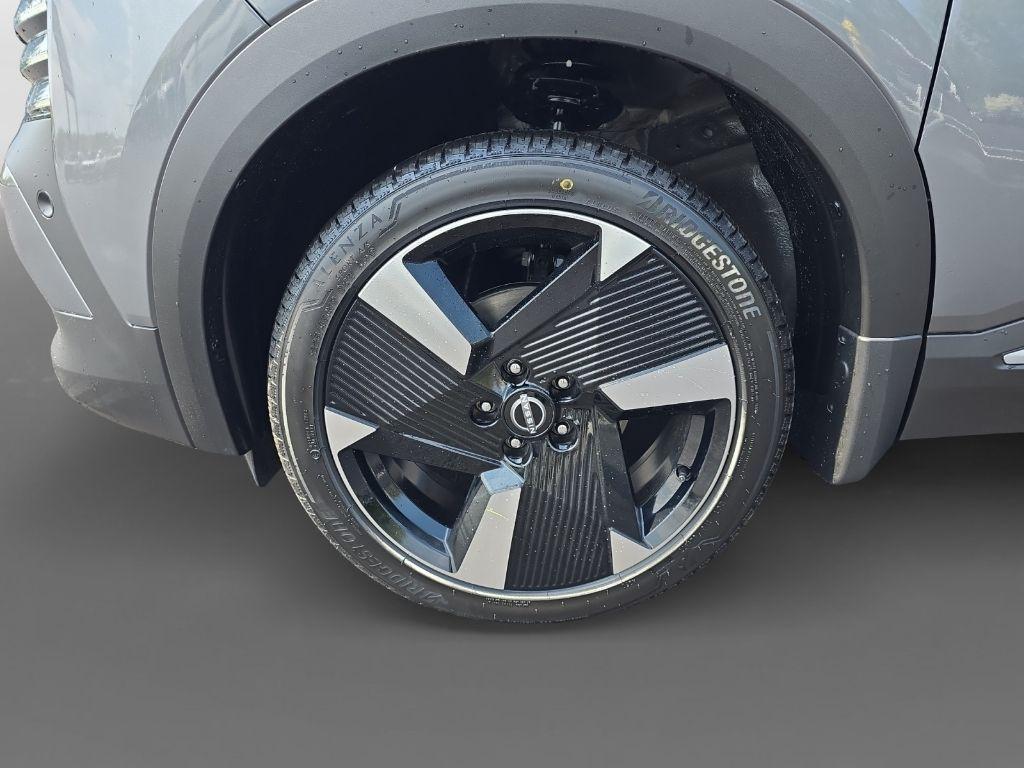 new 2025 Nissan Kicks car, priced at $27,693