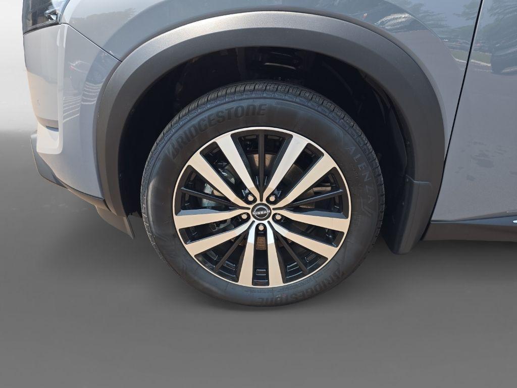 new 2025 Nissan Pathfinder car, priced at $49,385