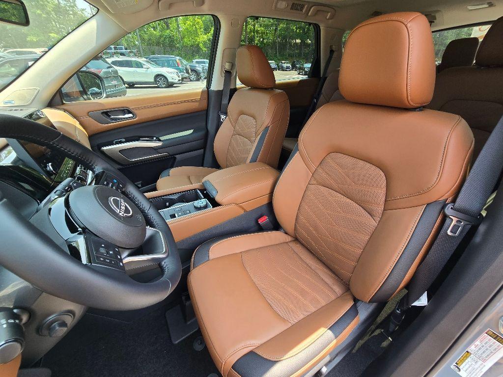 new 2025 Nissan Pathfinder car, priced at $49,385