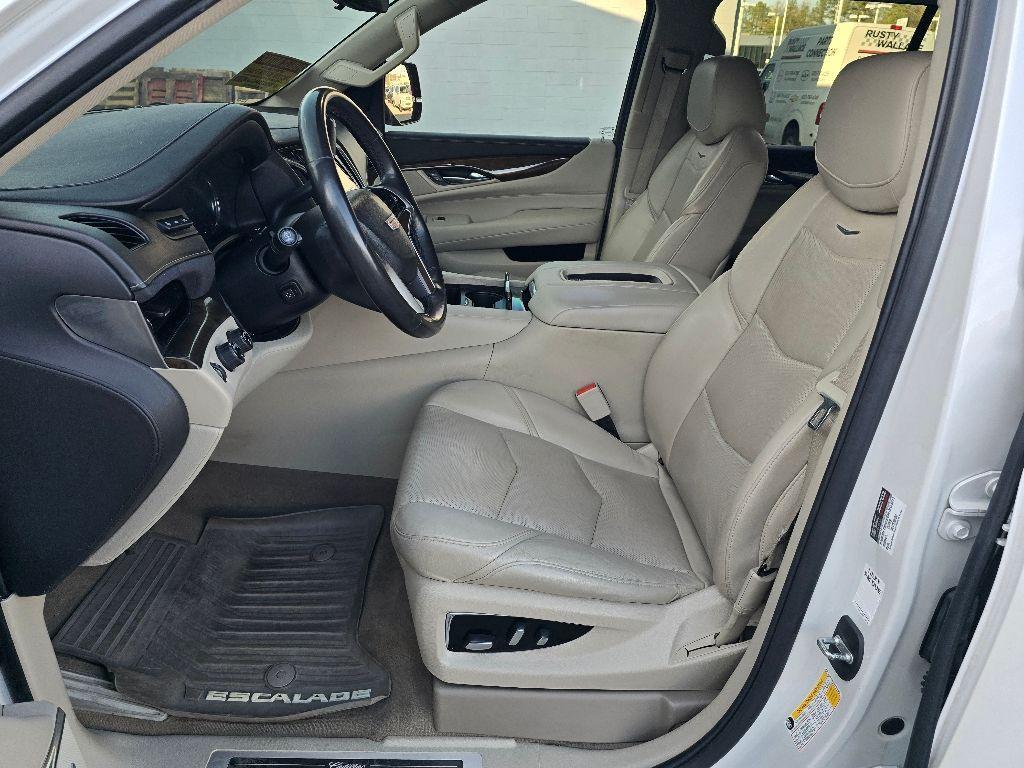 used 2019 Cadillac Escalade ESV car, priced at $29,553