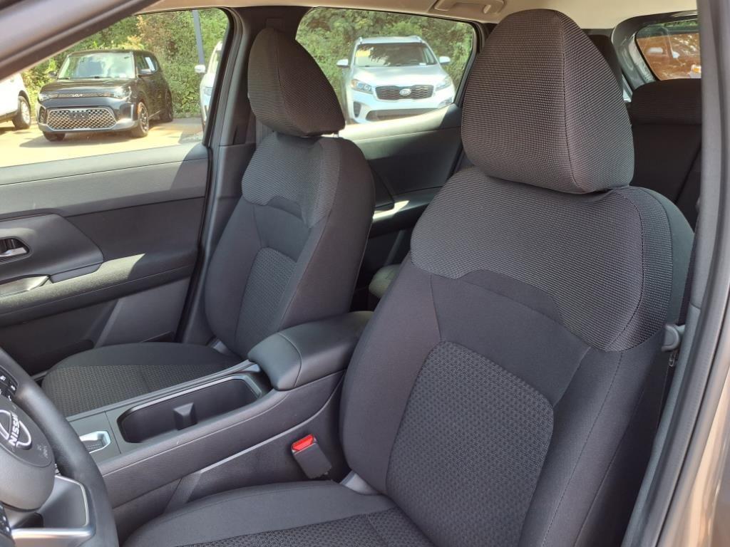 new 2025 Nissan Kicks car, priced at $24,528