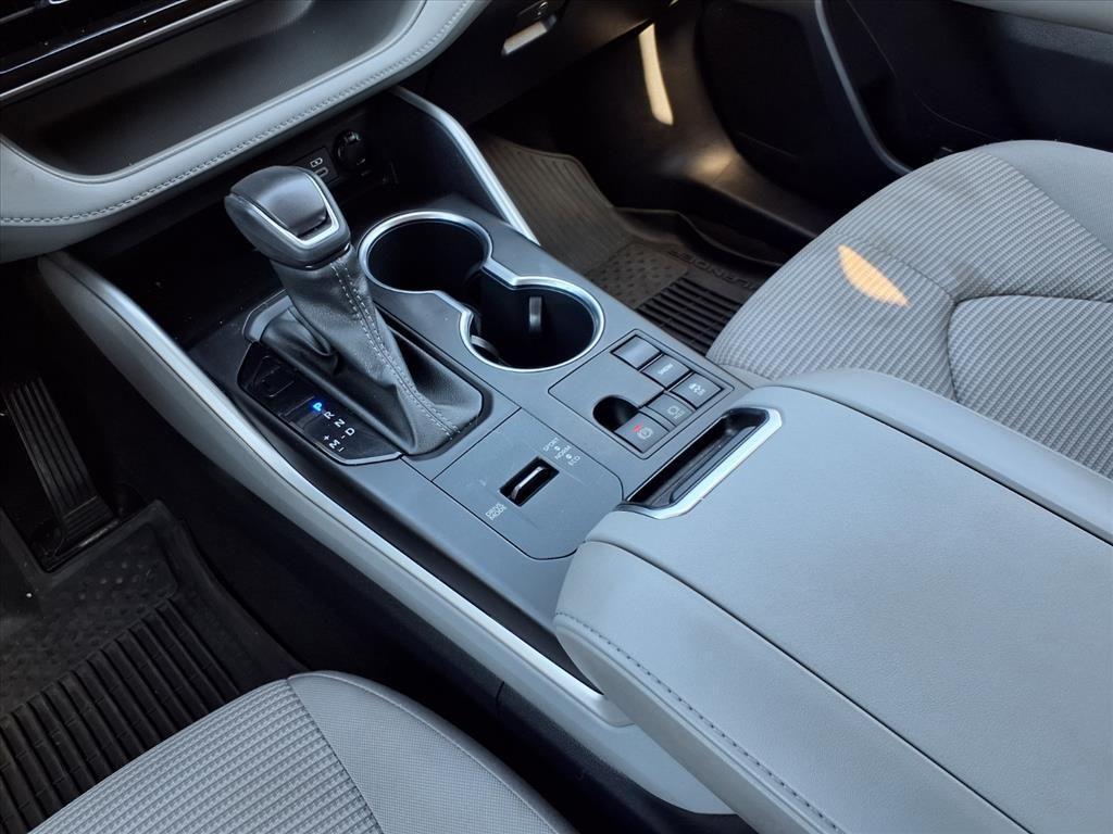used 2023 Toyota Highlander car, priced at $29,772
