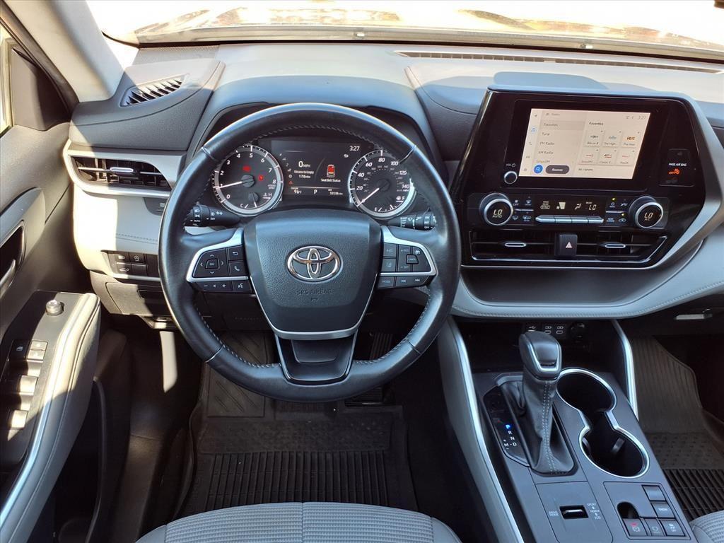 used 2023 Toyota Highlander car, priced at $29,772