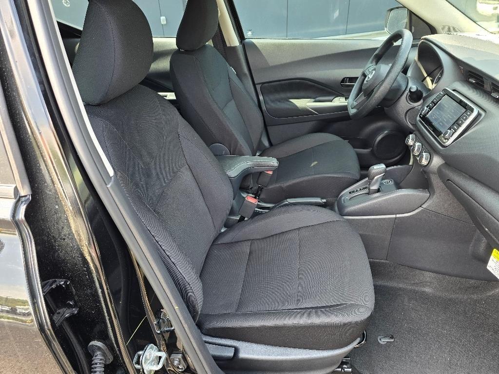 new 2025 Nissan Kicks Play car, priced at $22,434