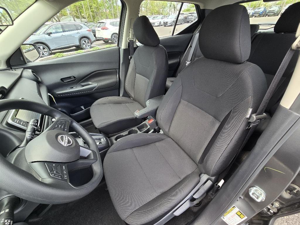 new 2025 Nissan Kicks Play car, priced at $21,825
