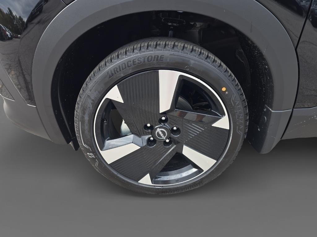 new 2025 Nissan Kicks car, priced at $26,801