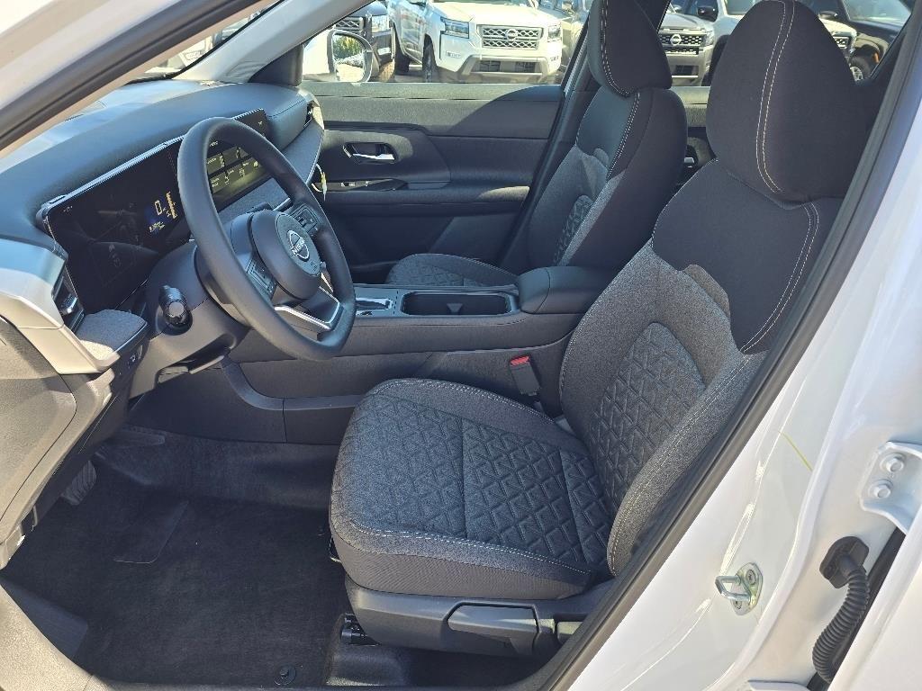 new 2025 Nissan Kicks car, priced at $23,631