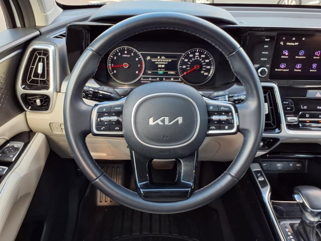 used 2022 Kia Sorento car, priced at $28,774