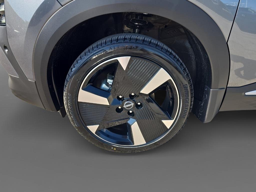 new 2025 Nissan Kicks car, priced at $25,579