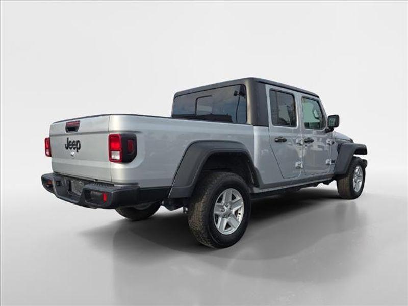 used 2023 Jeep Gladiator car, priced at $32,553