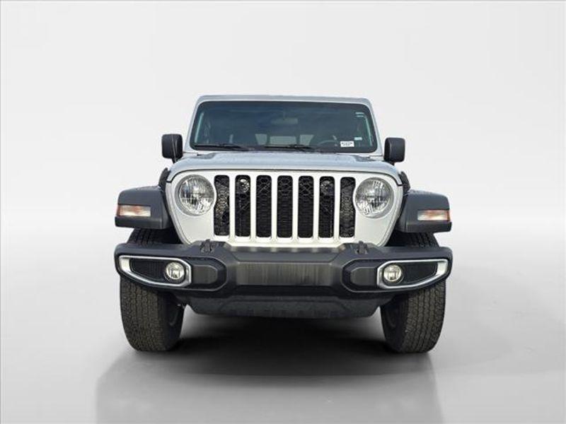 used 2023 Jeep Gladiator car, priced at $32,553