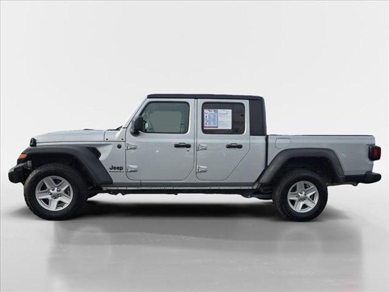 used 2023 Jeep Gladiator car, priced at $32,553