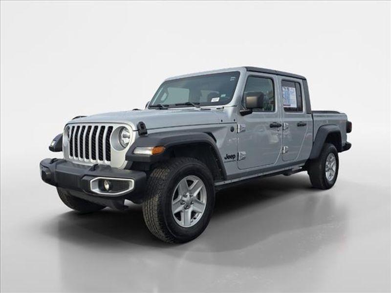 used 2023 Jeep Gladiator car, priced at $32,553