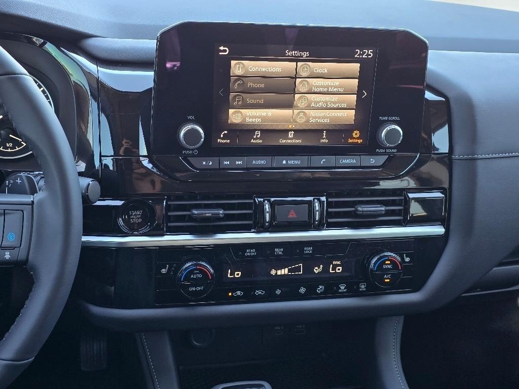 new 2025 Nissan Pathfinder car, priced at $39,737