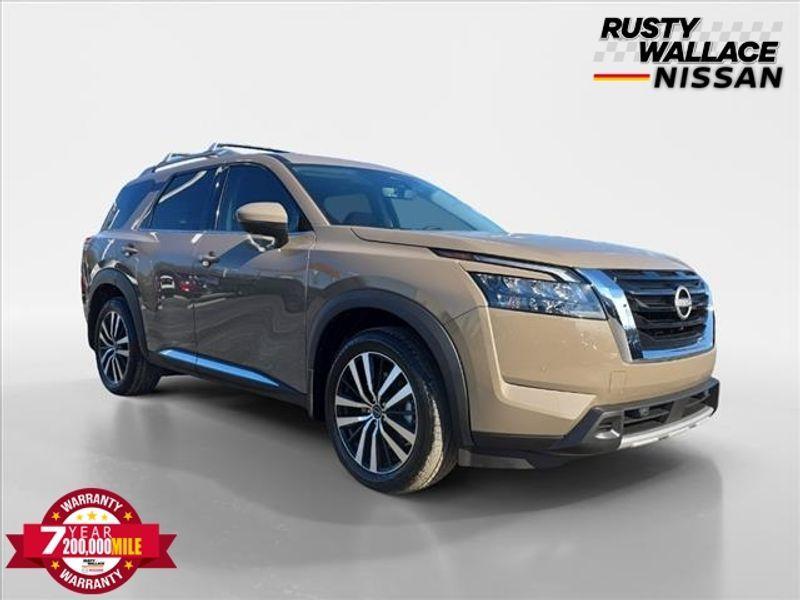 new 2025 Nissan Pathfinder car, priced at $51,530