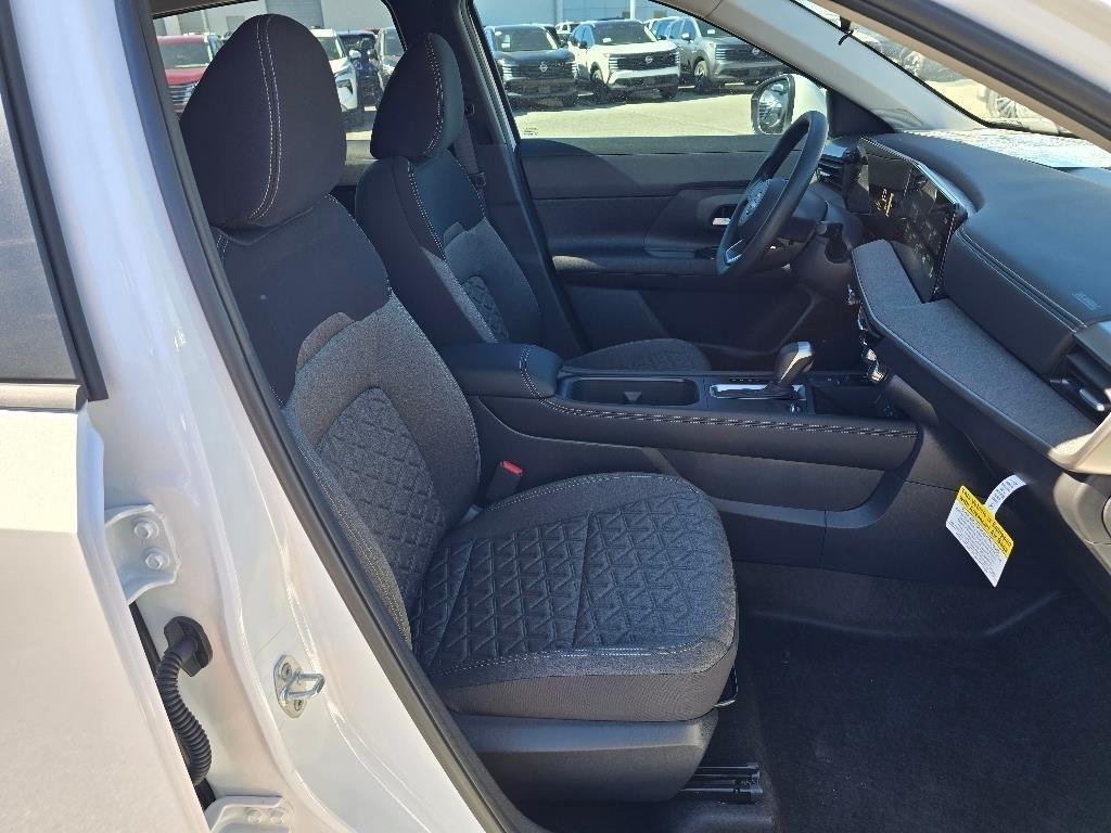 new 2025 Nissan Kicks car, priced at $26,401