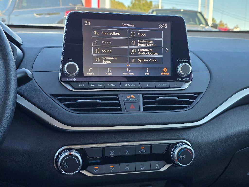 new 2025 Nissan Altima car, priced at $26,301