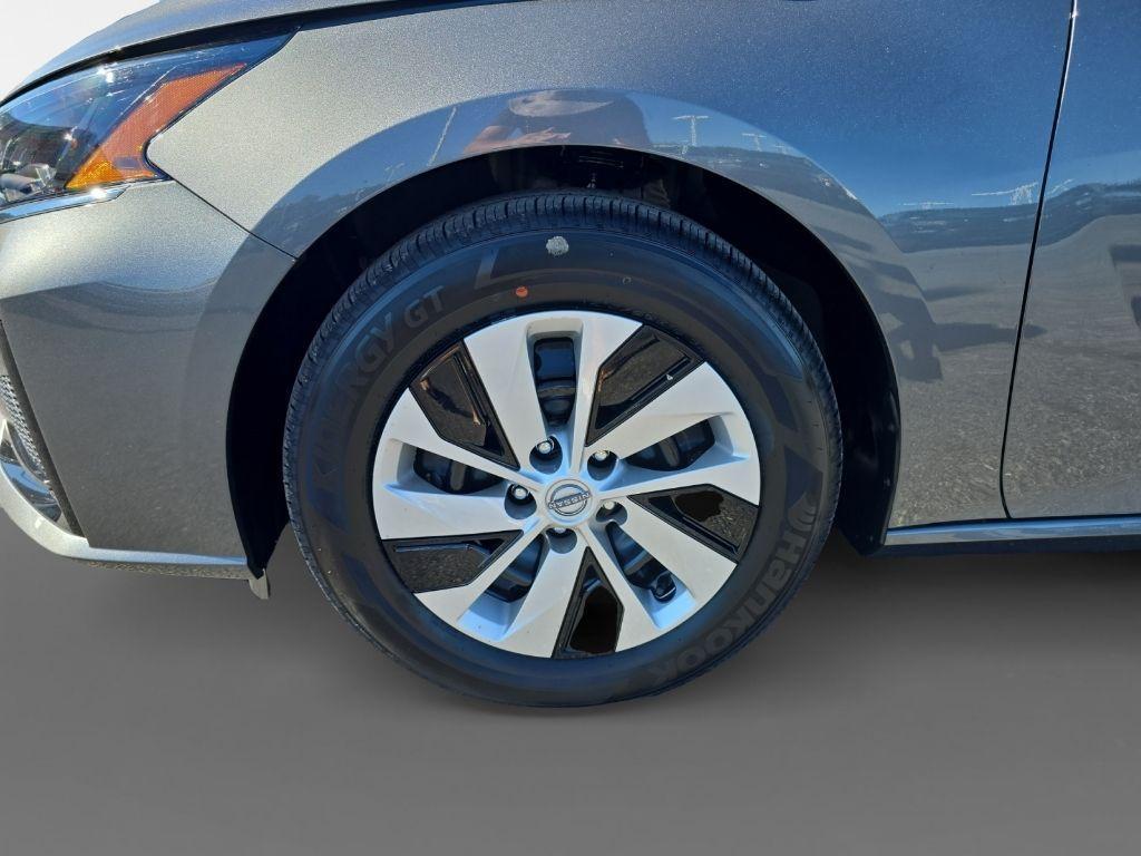 new 2025 Nissan Altima car, priced at $26,301