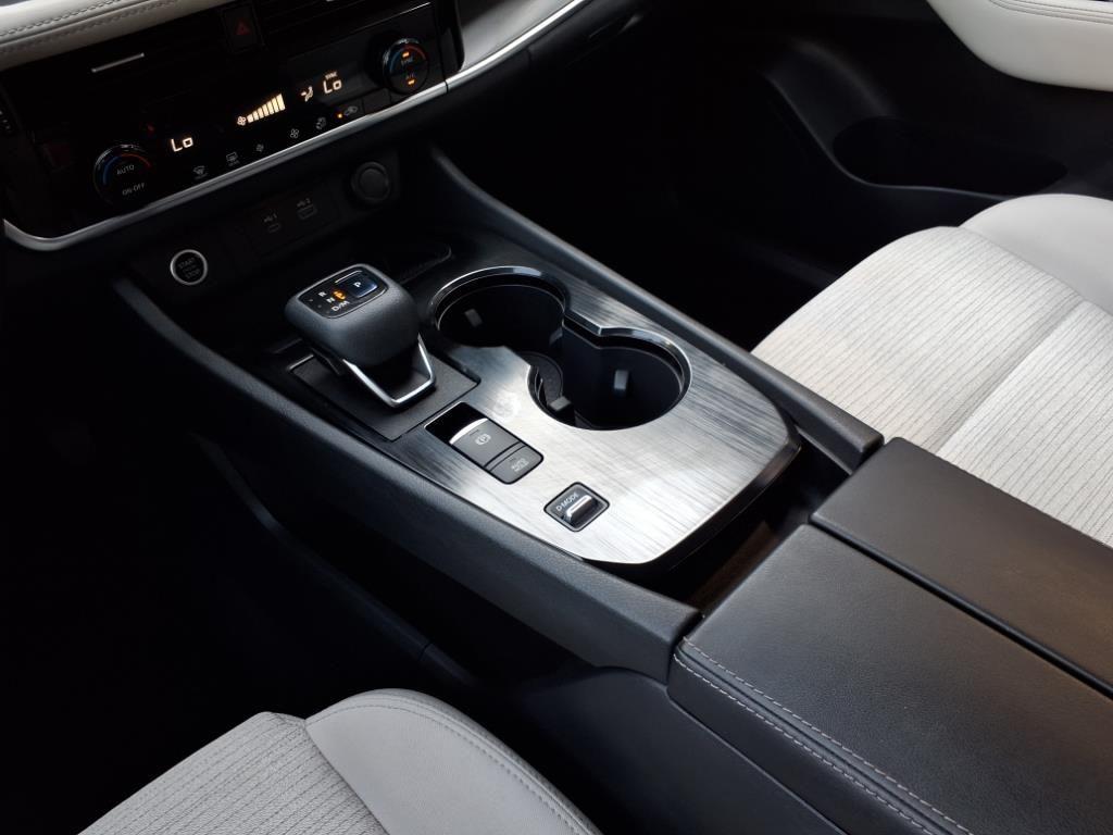 used 2021 Nissan Rogue car, priced at $24,772