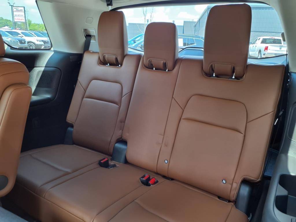 new 2025 Nissan Pathfinder car, priced at $50,492