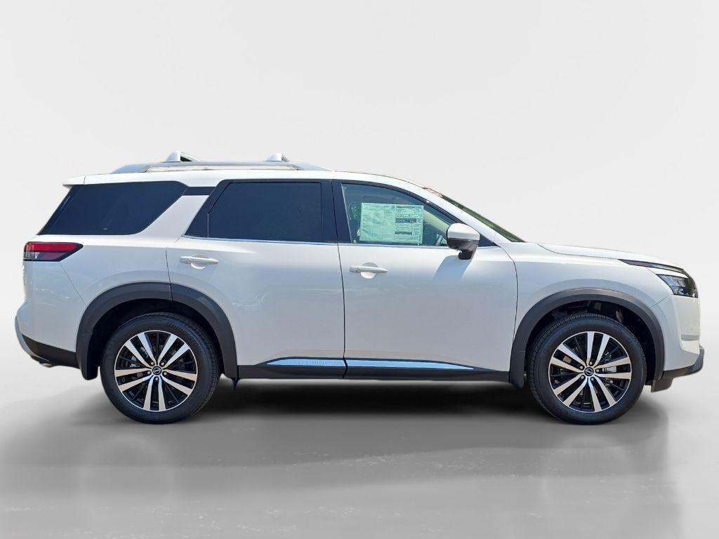 new 2025 Nissan Pathfinder car, priced at $50,492