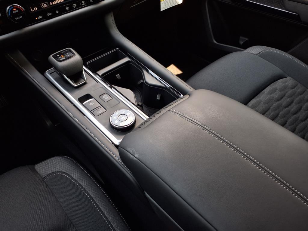 new 2025 Nissan Pathfinder car, priced at $40,278