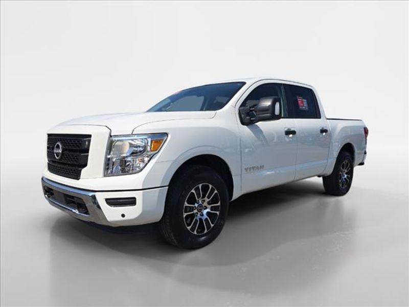 used 2023 Nissan Titan car, priced at $40,552