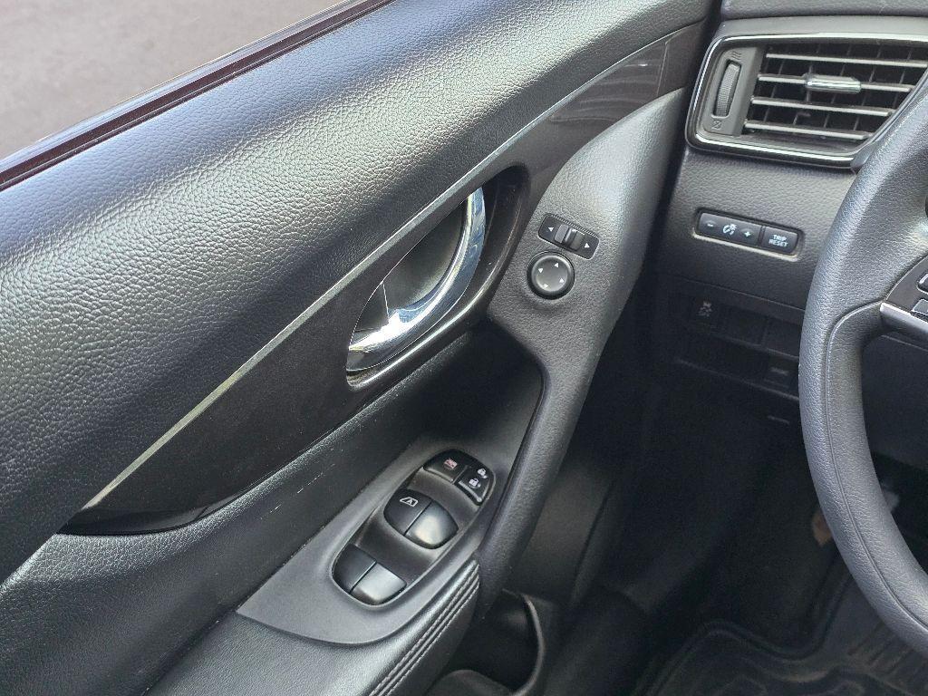 used 2018 Nissan Rogue car, priced at $13,377