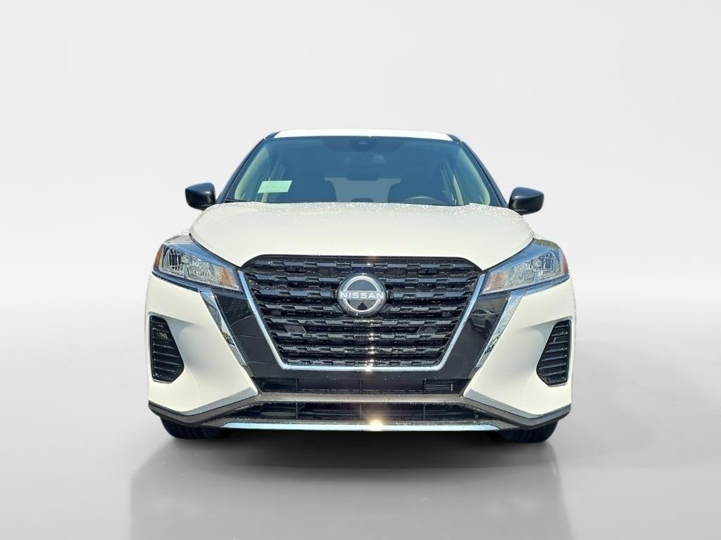 new 2025 Nissan Kicks Play car, priced at $22,434