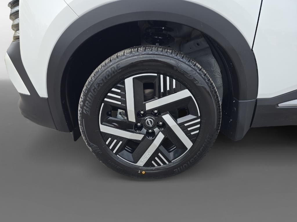 new 2025 Nissan Kicks car, priced at $24,655