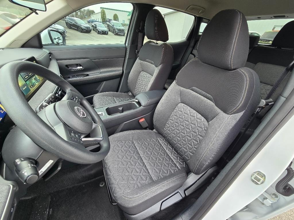 new 2025 Nissan Kicks car, priced at $24,655