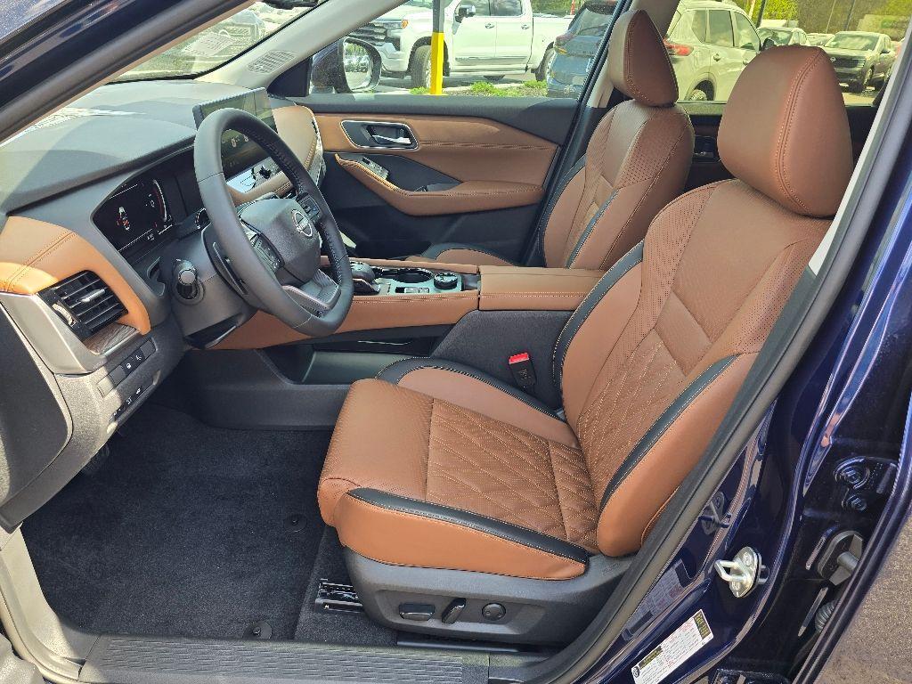 new 2025 Nissan Rogue car, priced at $44,667
