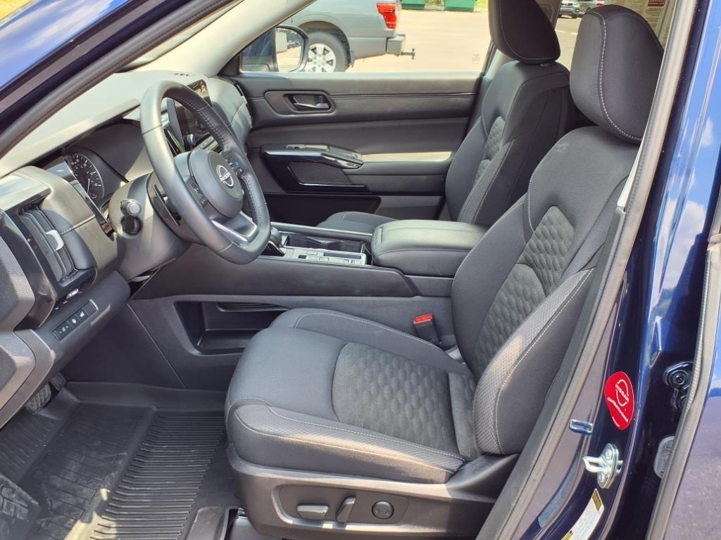 used 2025 Nissan Pathfinder car, priced at $39,552