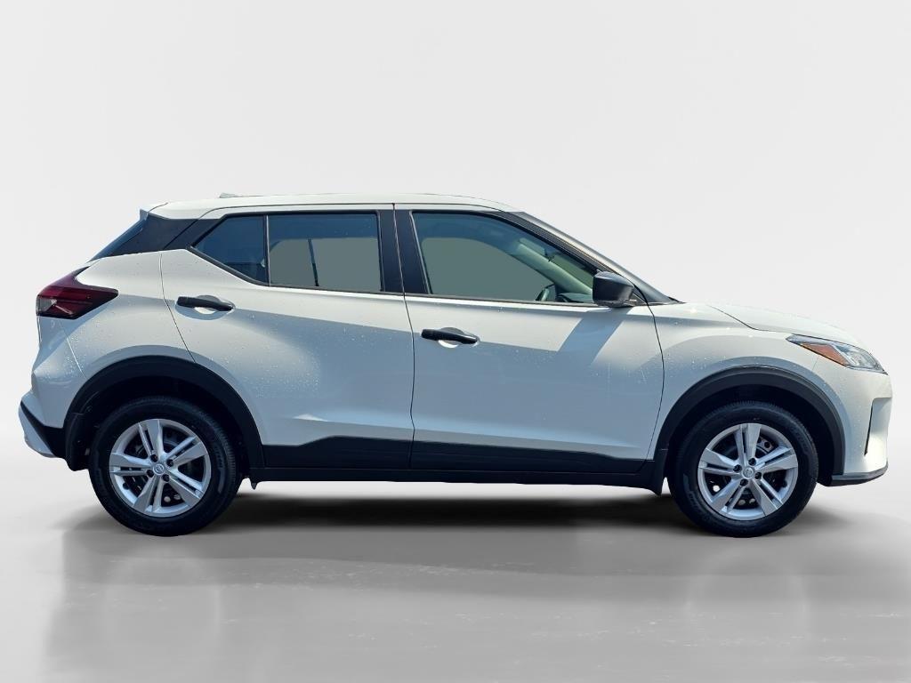 new 2025 Nissan Kicks Play car, priced at $22,434
