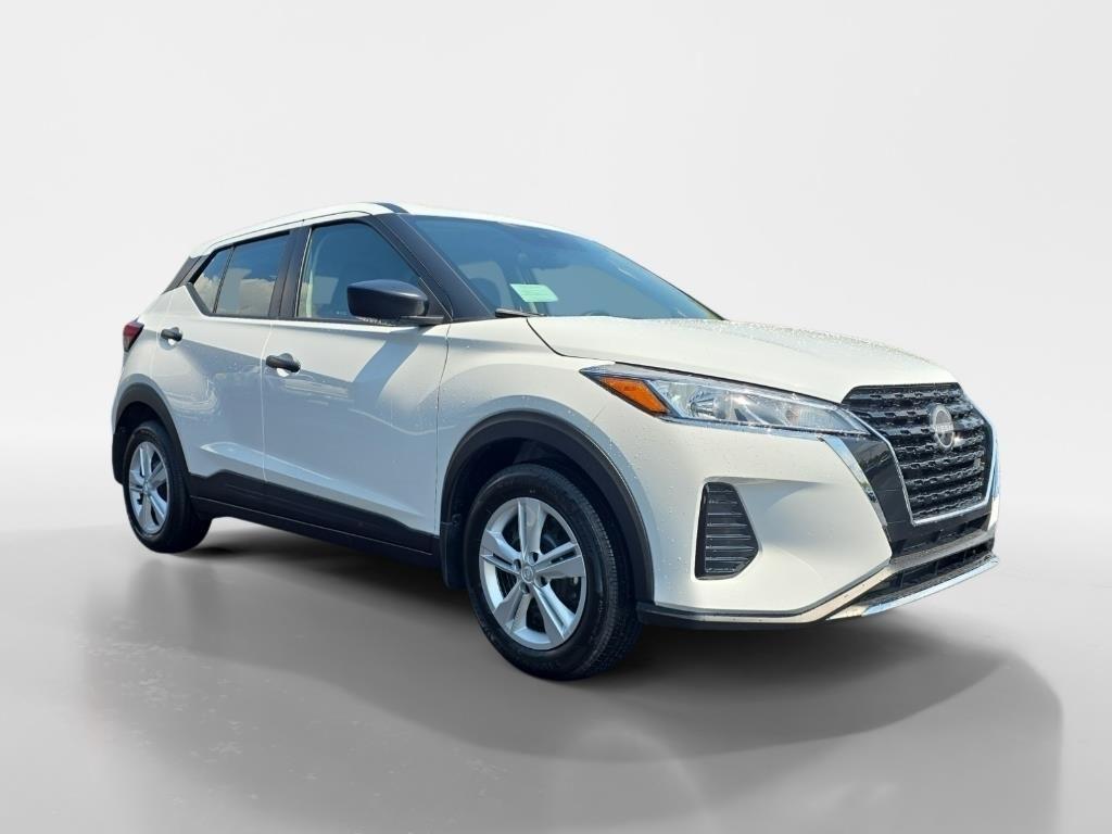 new 2025 Nissan Kicks Play car, priced at $22,434