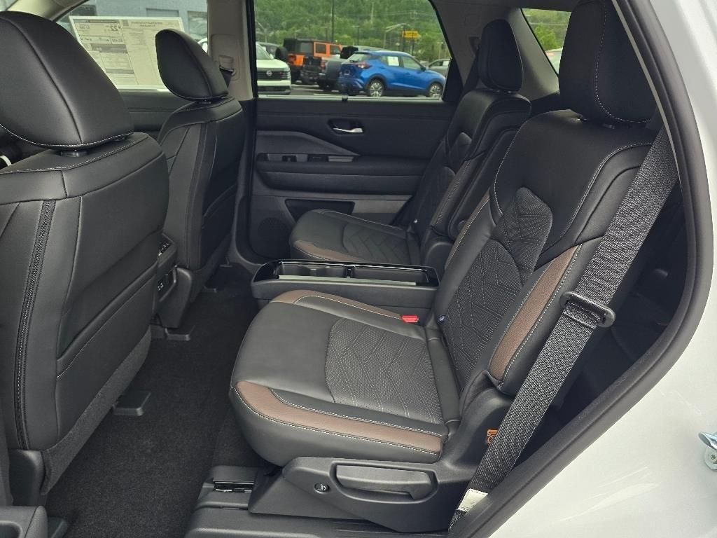 new 2025 Nissan Pathfinder car, priced at $50,565