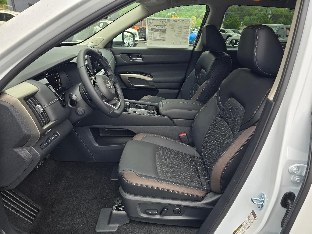 new 2025 Nissan Pathfinder car, priced at $50,565