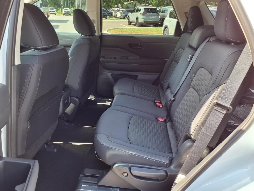 new 2025 Nissan Pathfinder car, priced at $41,162