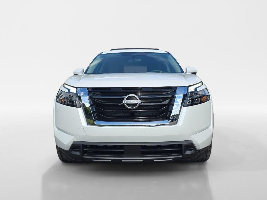 new 2025 Nissan Pathfinder car, priced at $41,162