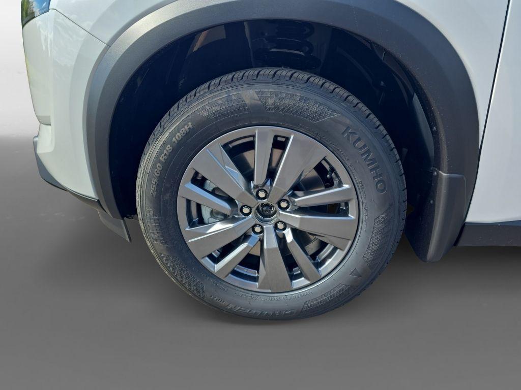 new 2025 Nissan Pathfinder car, priced at $41,162