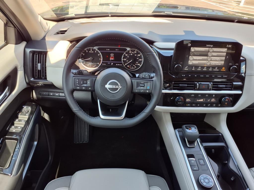 new 2025 Nissan Pathfinder car, priced at $45,943