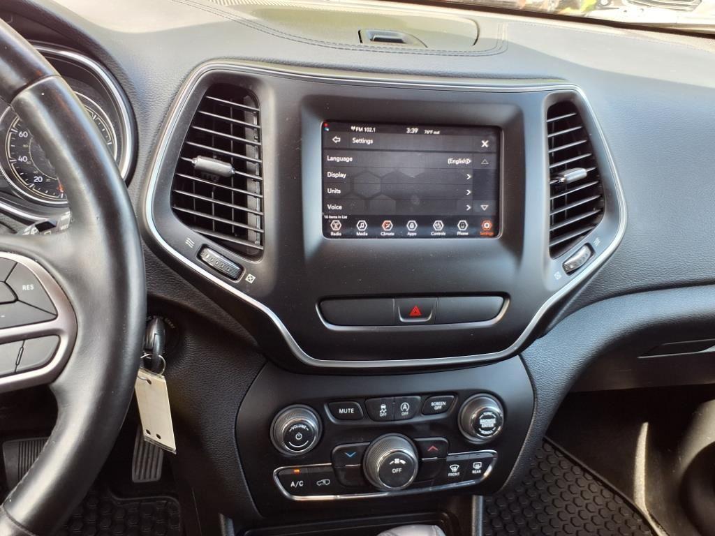 used 2020 Jeep Cherokee car, priced at $15,776